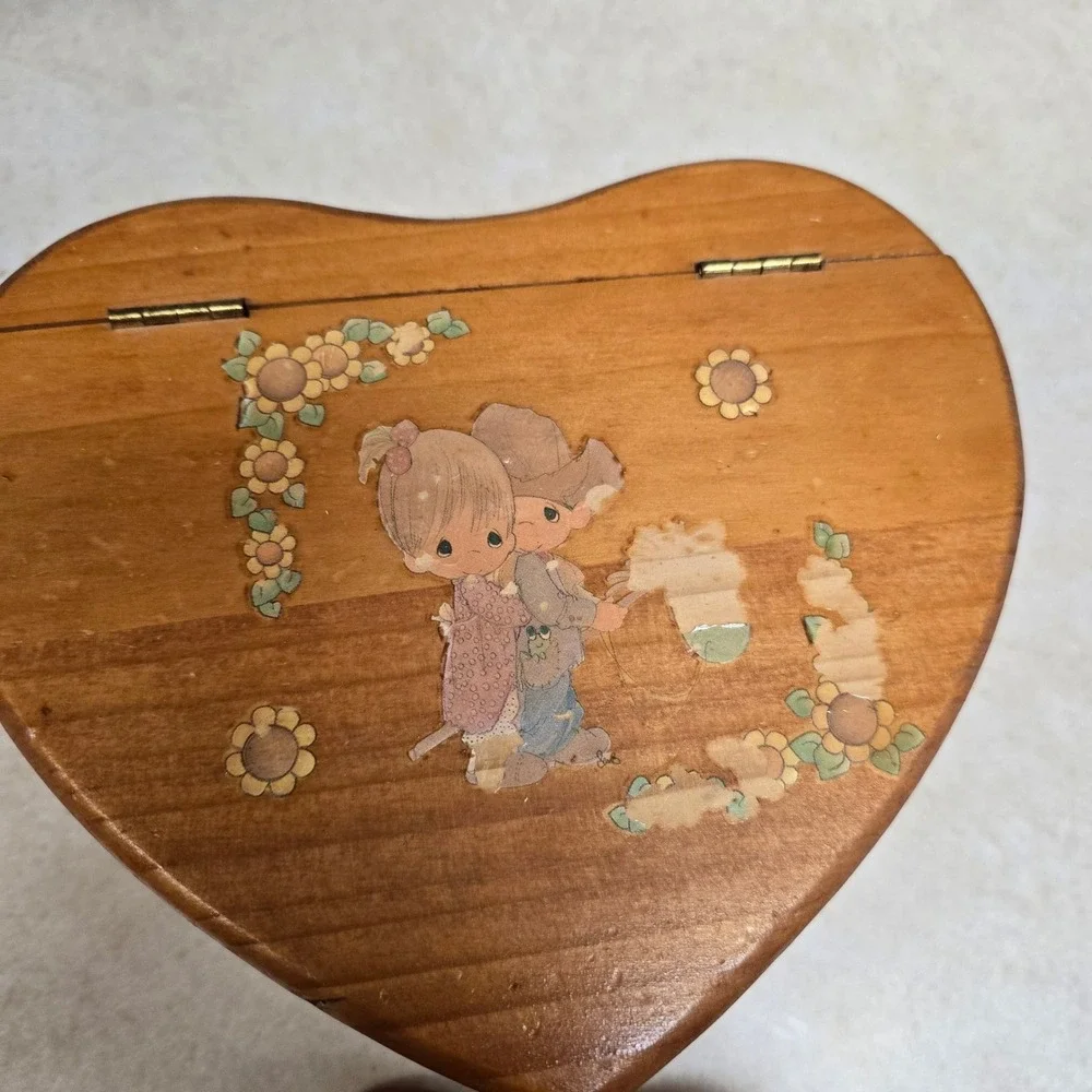 Vintage Precious Moments Wooden Heart Nesting Boxes Cottagecore Trinket Set